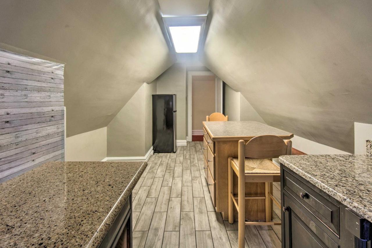 Reading Apt, Walk To Shops, Dining And City Park! Exterior photo